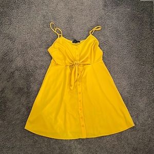 Yellow summer dress. Brand: forever 21. Color:yellow. Size:large